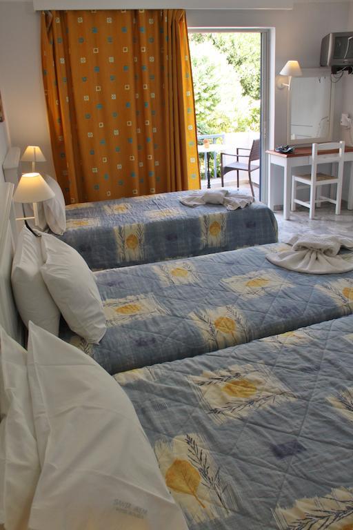 Aparthotel Santa Irene Sougia Habitación foto